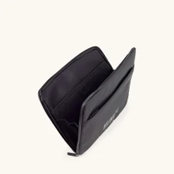 ESSENCE RECYCLED FW25 LAPTOP COVER C/BLACK