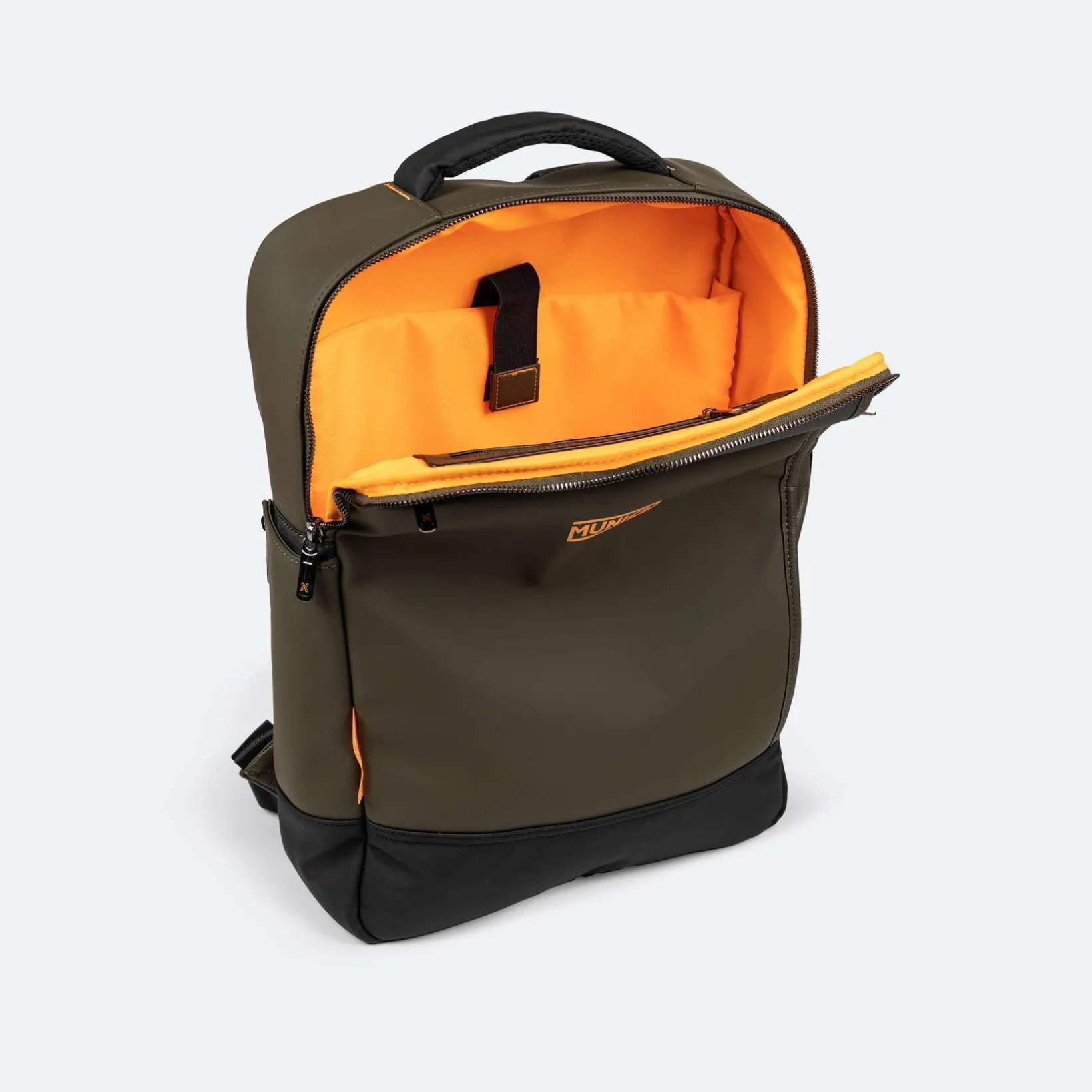 JUNGLE BACKPACK SQUARE KHAKI