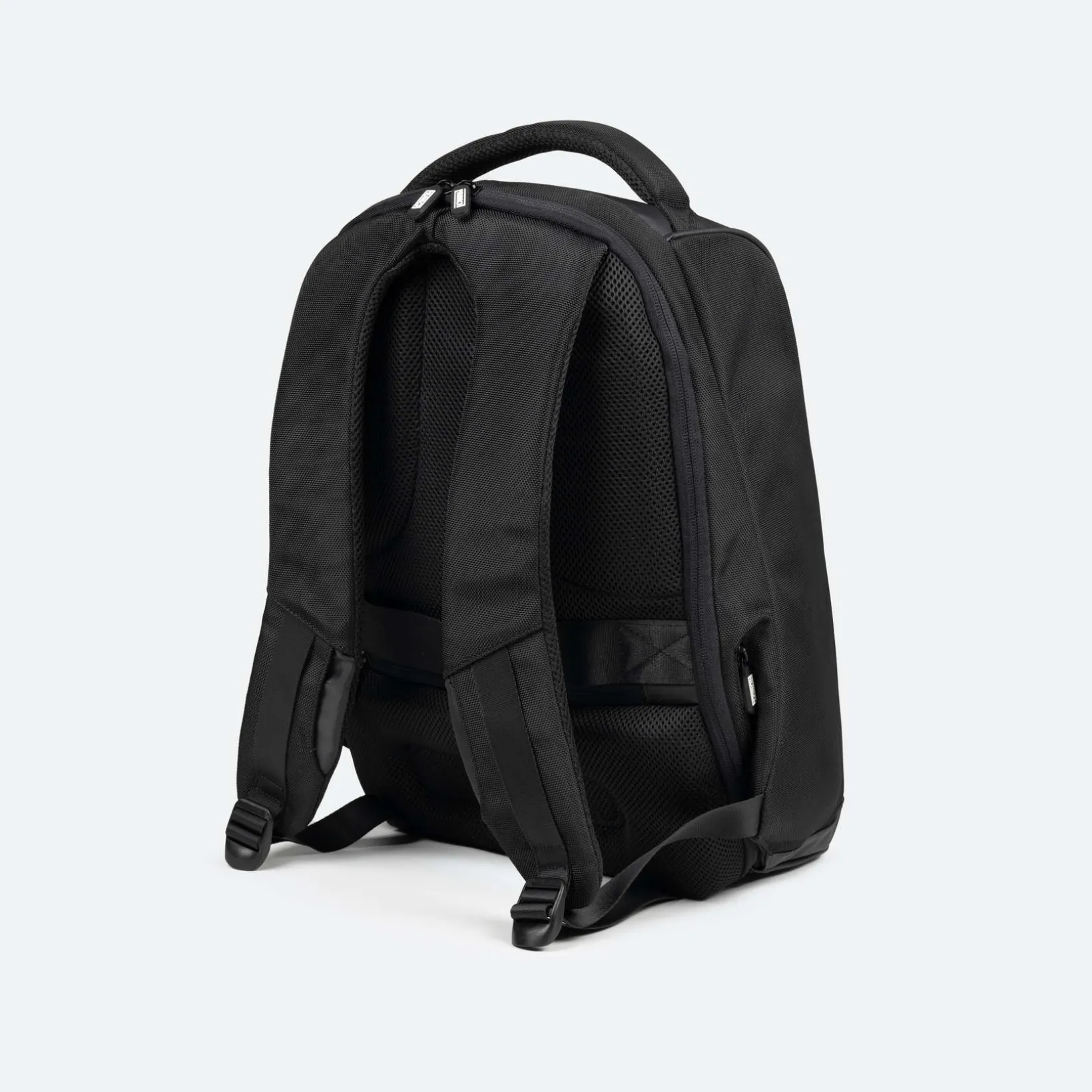 MOCHILA MUNICH SHIELD NEGRO