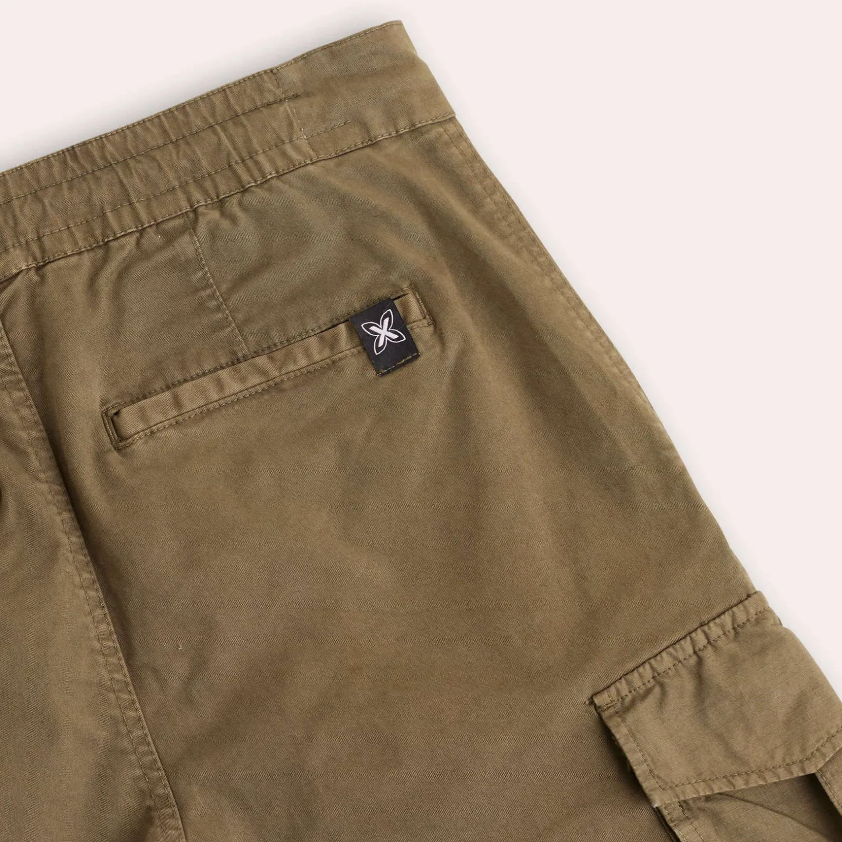 Pantalón MUNICH Cargo explore lifestyle de algodón-elastano khaki