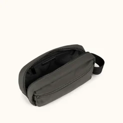 PEAK RECYCLED FW25 TOILETRY C/KHAKI