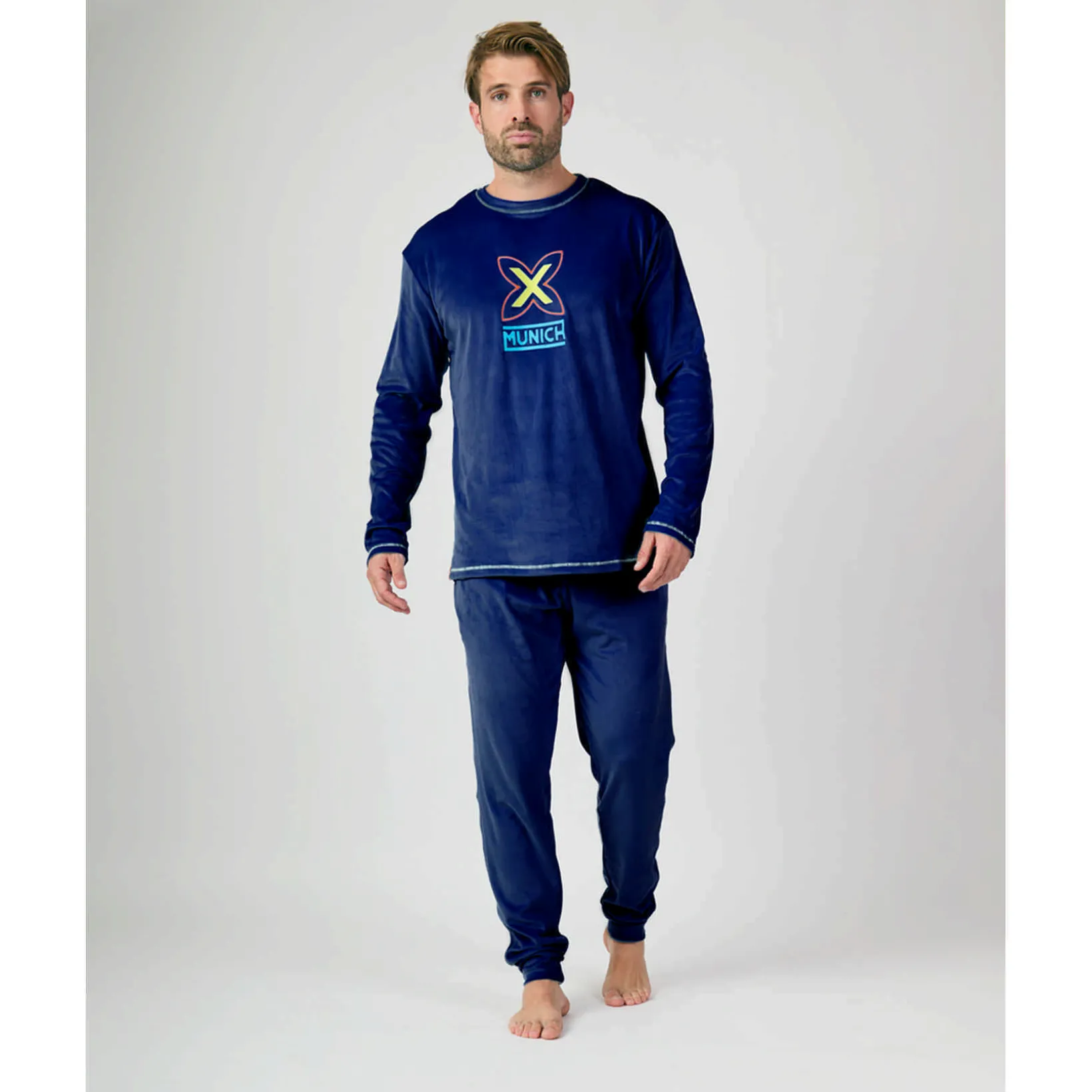 Pijama MUNICH hombre dos piezas de terciopelo marino.