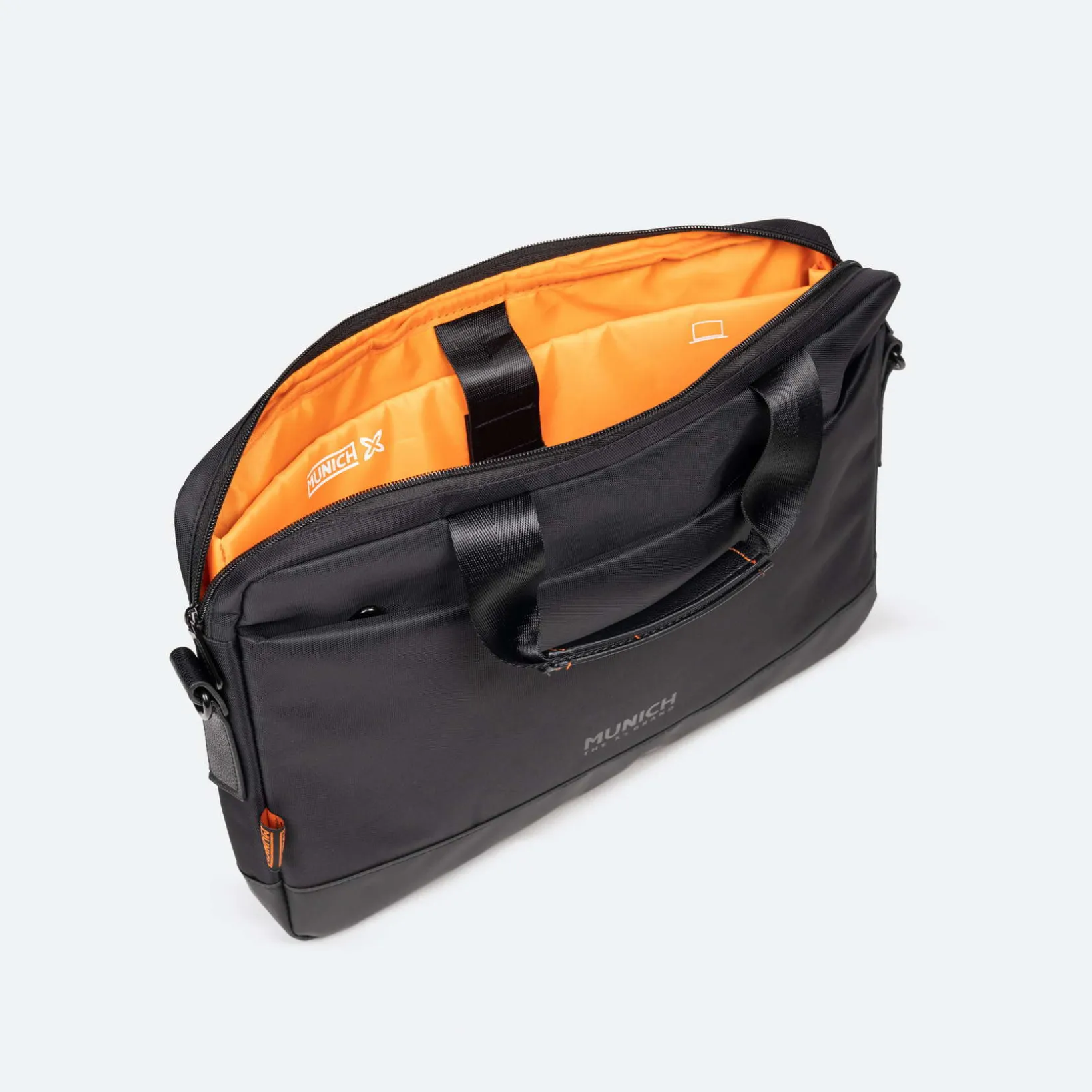 X VENTURE BRIEFCASE C/BLACK